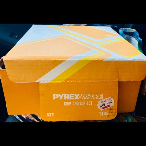 CORNING PYREX WARE #5371 PINEAPPLE YELLOW CHIP & DIP BOWL SET BNWT - Picture 2 of 9